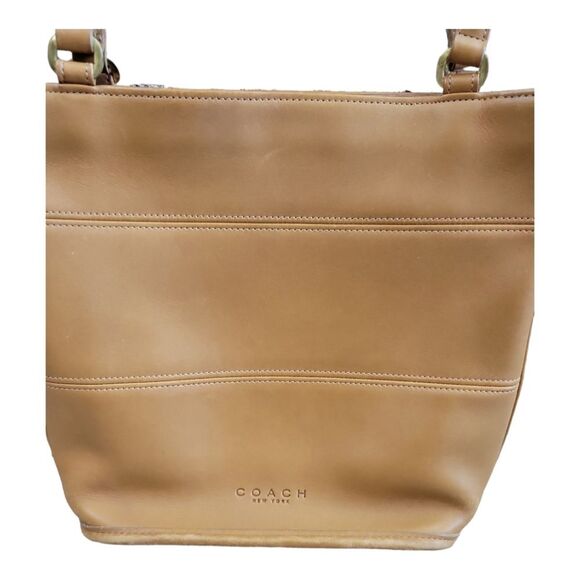 VINTAGE Tan COACH Bucket Style Purse w/ 2 Handles - Picture 2 of 9